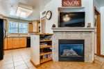 Gas fireplace, large smart flat screen TV, complimentary wifi, board games